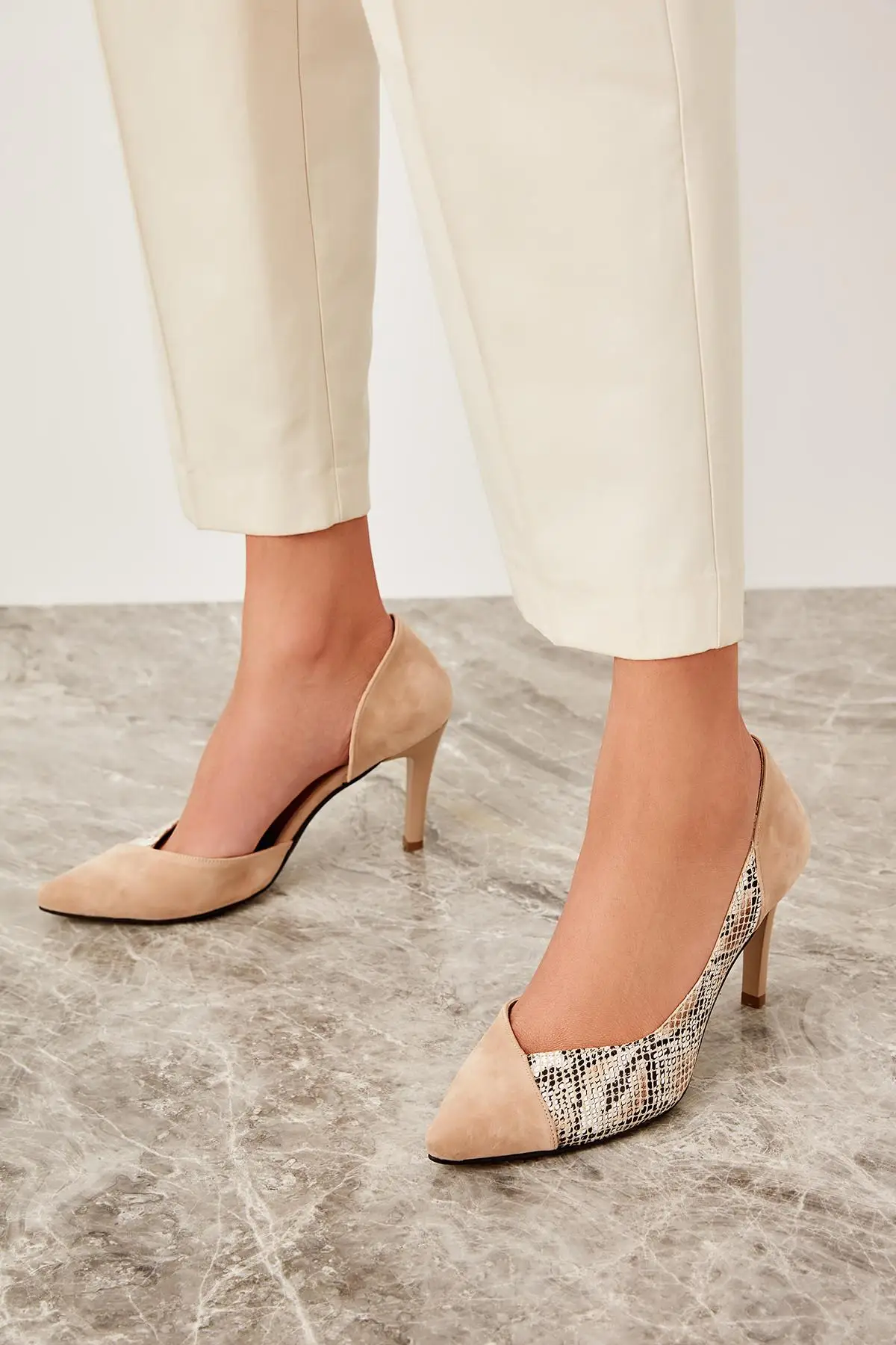 

Trendyol Beige Snake Detailed Suede Women 'S Heels Shoes TAKSS19GA0018