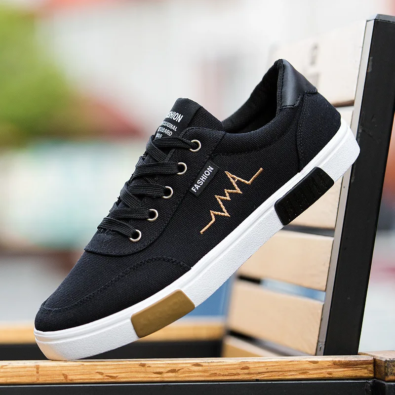 New 2019 Spring Summer Canvas Shoes Men Sneakers Low Top Black Shoes Men's Casual Shoes Male Brand Fashion Sneakers
