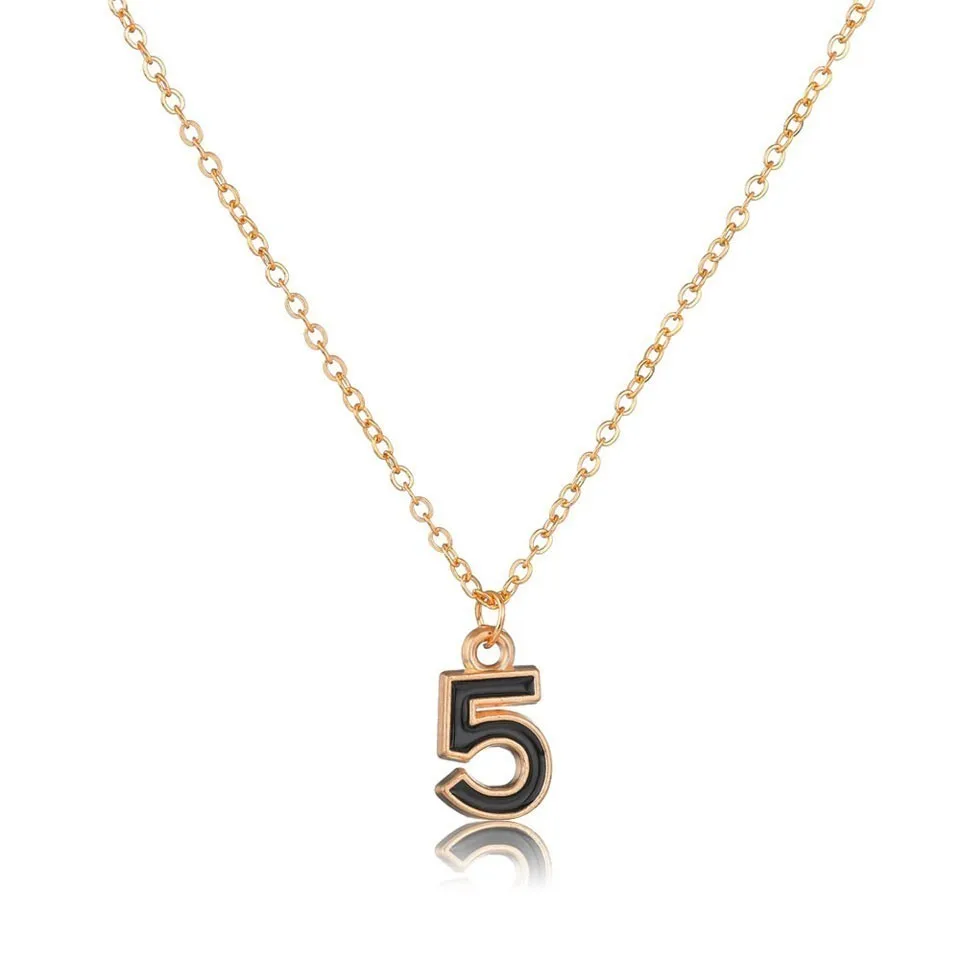 

Women Number 5 Design Wedding Party Necklace Black And White Color Pendant Necklace Female Jewelry Women Personality Necklace