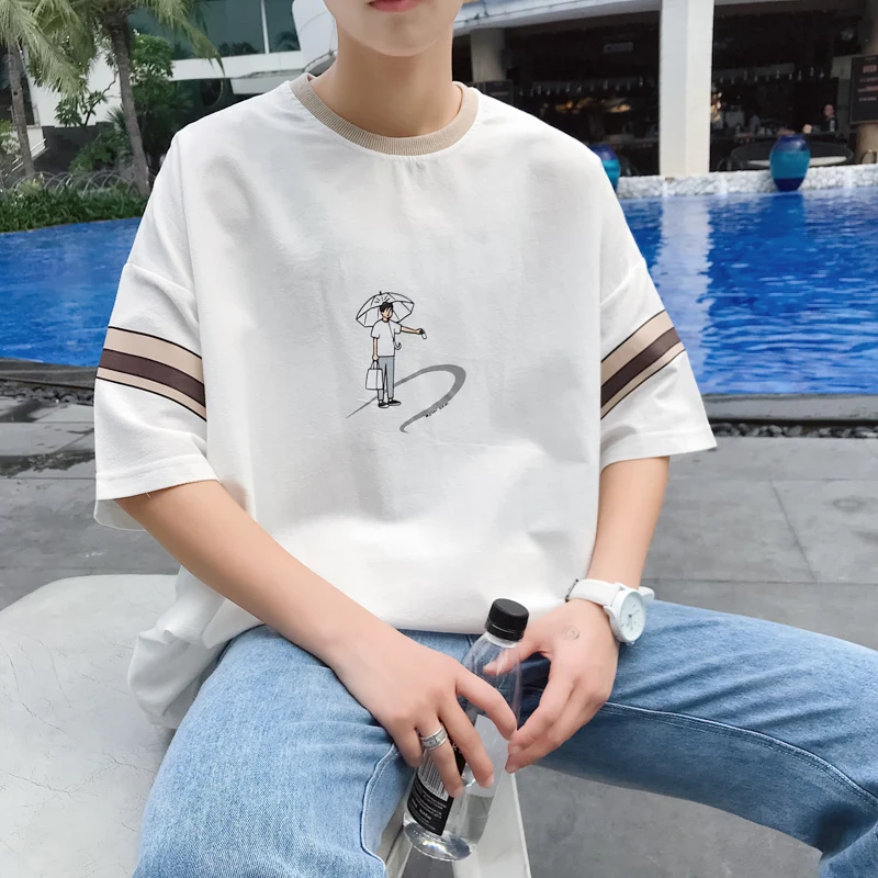 

Men's T-shirt 2019 summer new figure print short-sleeved two-color patchwork loose-lapel T-shirt personality casual men's wear