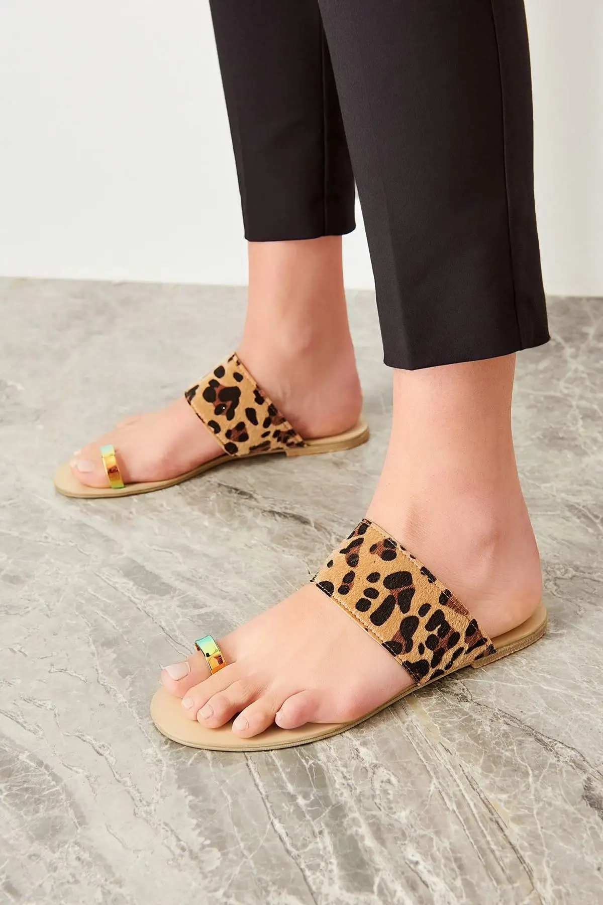 

Trendyol Brown Colt Feather Leopard Pattern Women 'S Slippers TAKSS19HG0029