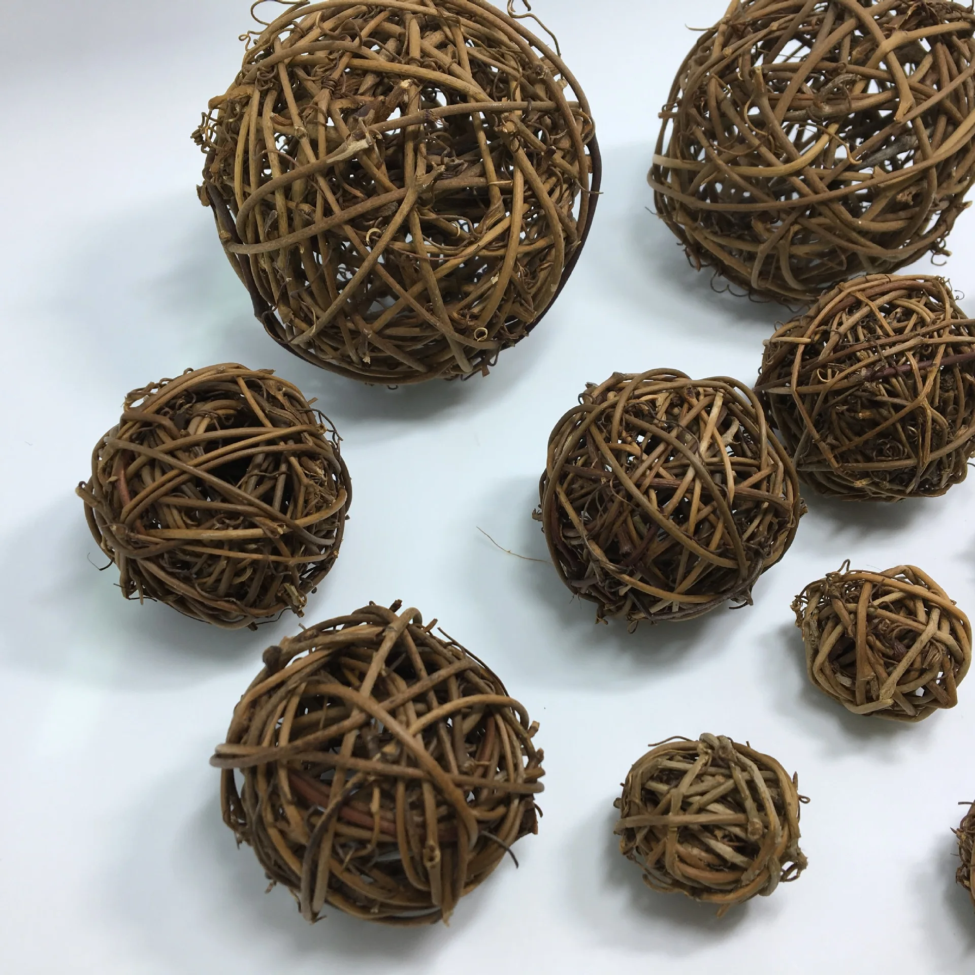 

6pcs Rattan Balls Decorative Orbs Natural Spheres Craft DIY, Wedding Decoration, Christmas Tree, House Ornaments Vase Filler