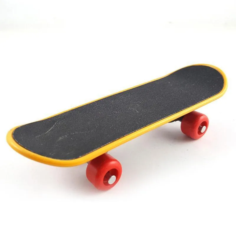 Plastic Mini Finger Skateboarding Fingerboard Toys Finger Scooter Skate Boarding Classic Chic Game Boys Desk Toys Christmas Gift