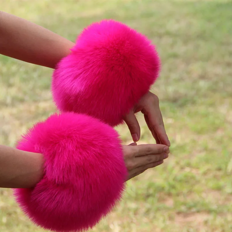 Women Oversized Faux Rabbit Fur Hairy Cuff Bracelet Comfortable Windproof Arm Warmers Wristband Ladies Short Sleeve W116 |