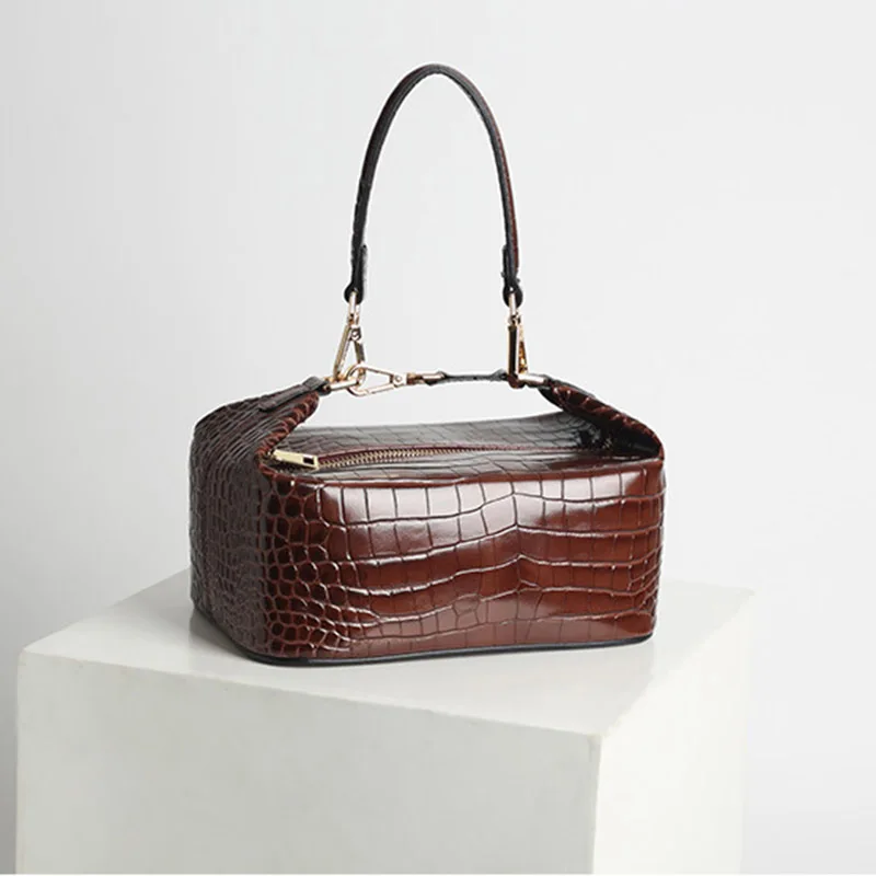 

[Super Seabob] 2019 Spring New Woman Stylish Alligator Pattern Zipper Rectangular Three-dimensional PU Leather Handbag DA113