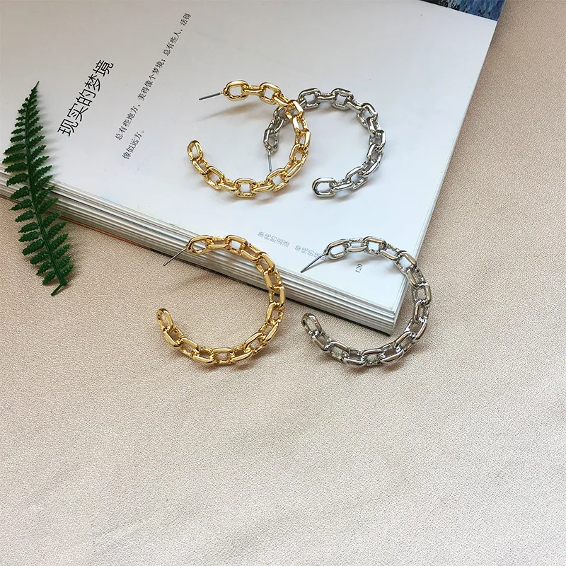 

C Shape Small Hoop Earrings Metal Hoop Earrings Gold Silver for Women Aretes Mujer Femme Party Wedding Laxury Oorbellen Brinco