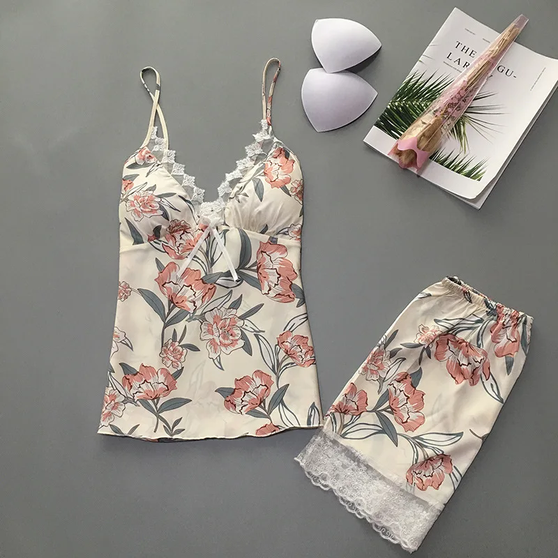 

2019 Summer Women Pajamas Sets With Shorts Satin Sleepwear Flower Print Pyjama Silk Sleeveless Nightwear With Chest Pads Pijama