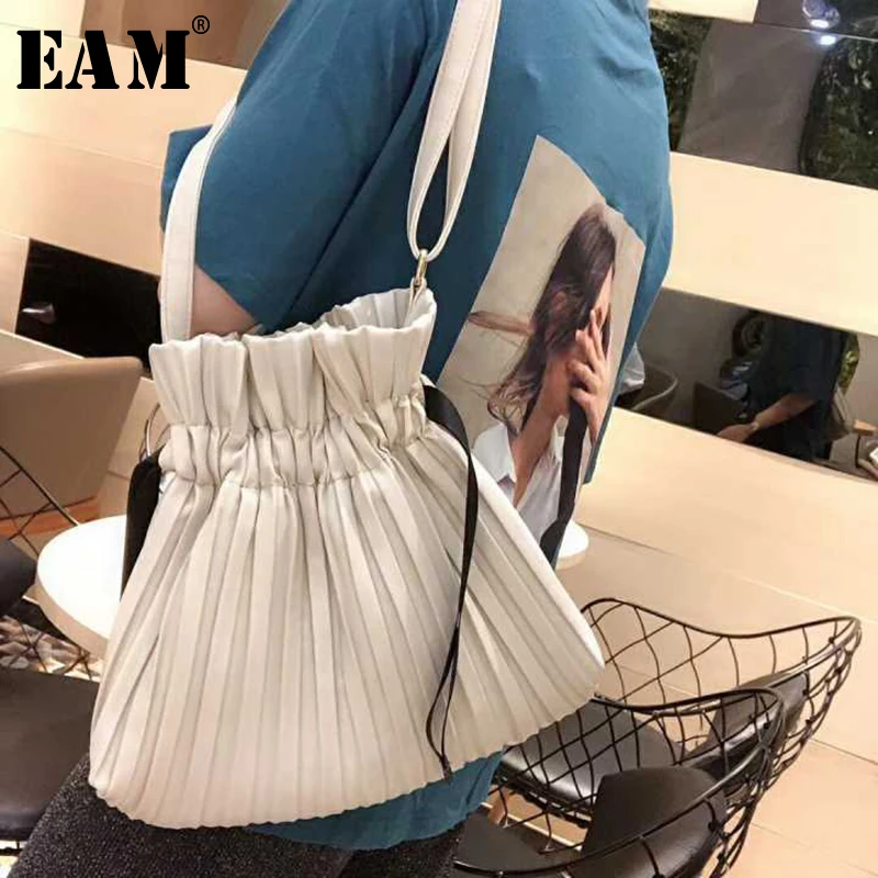 

[EAM] 2019 New Spring Summer Pu Leather Pleated Split Joint Big Size Personality Women Accessories Fashion Tide All-match JU080