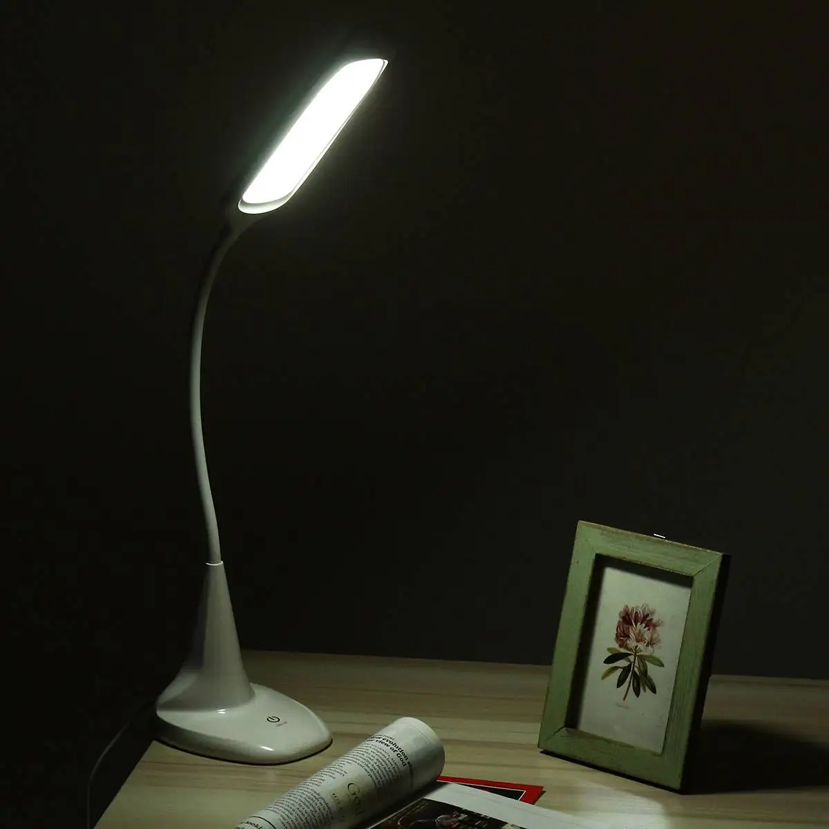 

Adjustable Portable Desk Lamps Rechargeable Led Children Reading Night Light with USB Charging Line Foldable LED Desk Lightings