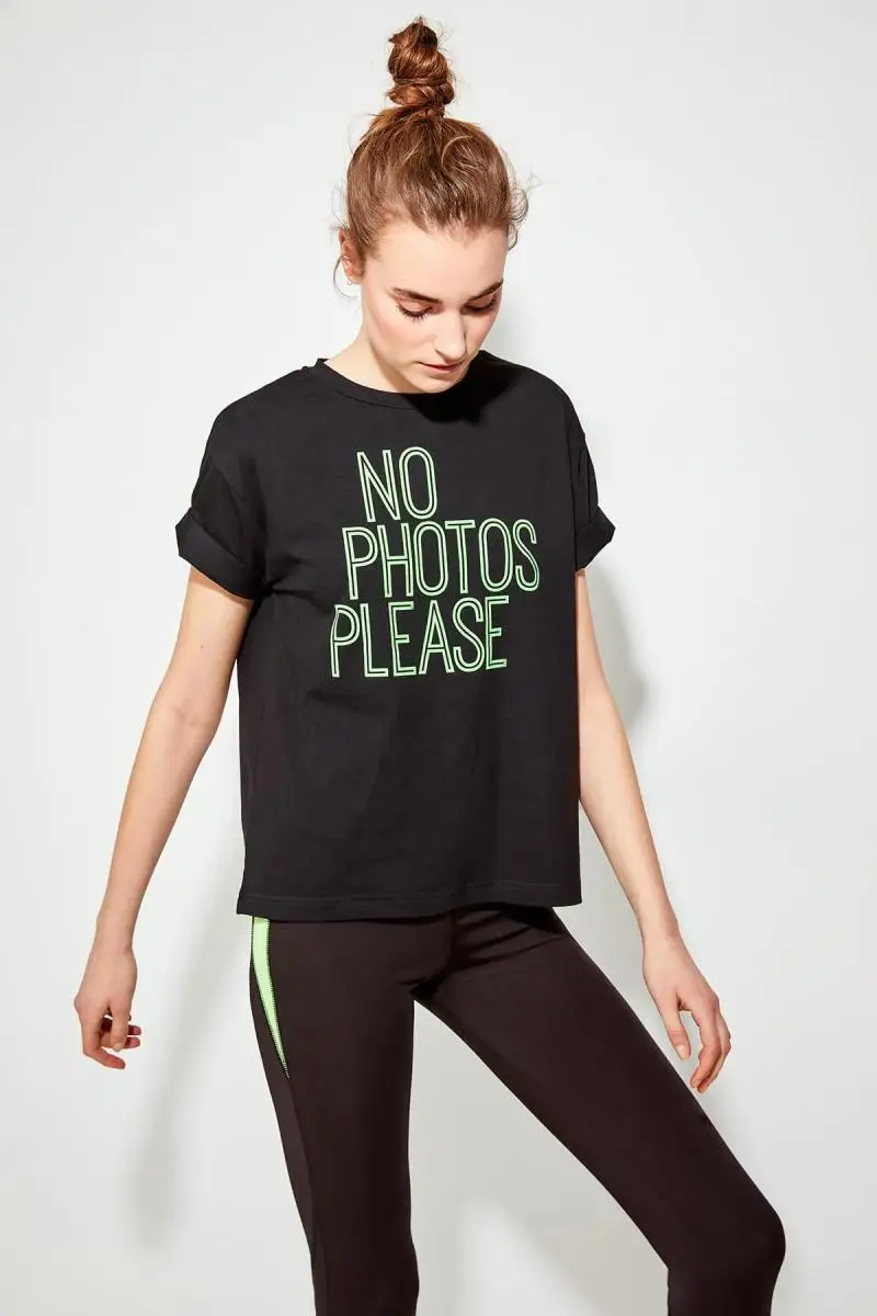 

Trendyol Black Neon The Tagline Sports T-shirt TWOSS19WP0021