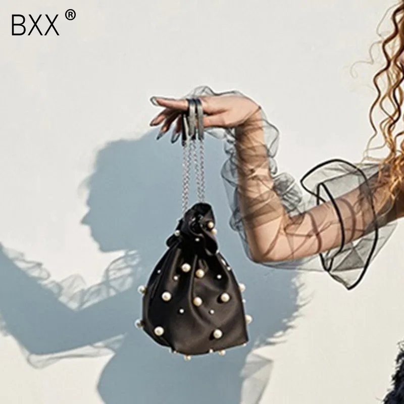 

[BXX] 2020 Summer Stylish Black Blue Spliced Imitate Pearl Single Chain Bucket Shape Drawstring Shoulder Messenger Bag LM826