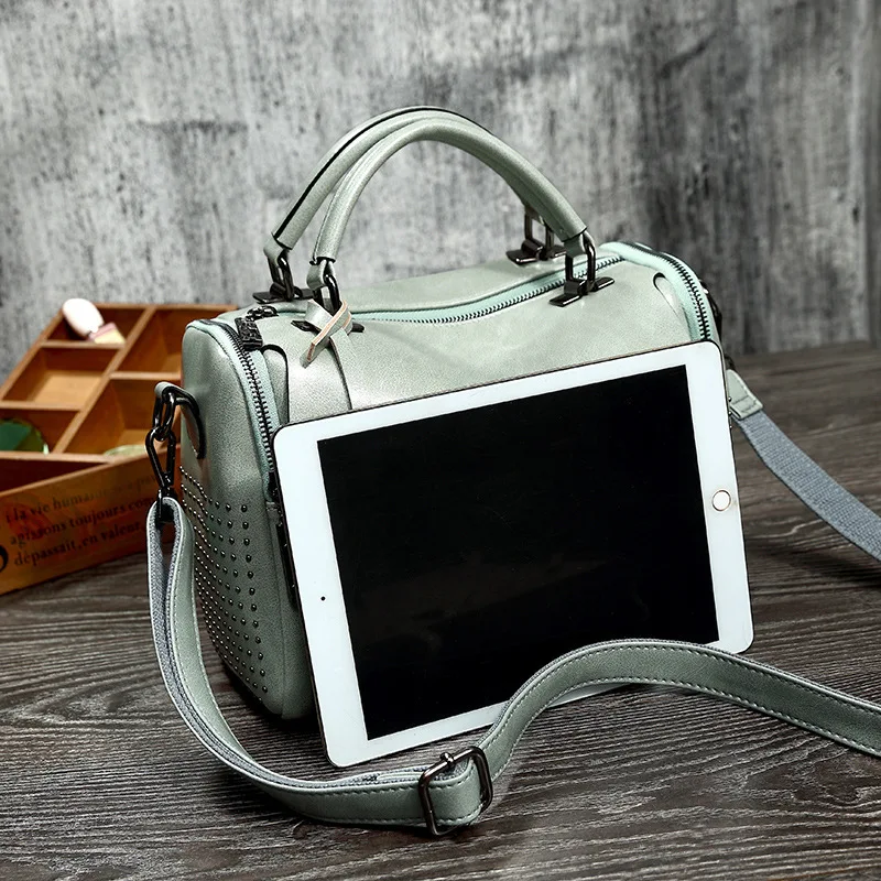 LUYO Vintage Boston remache cuero genuino Bolsos de lujo Bolsos de mensajero de Mujer bolso de hombro de diseñador Mujer bolso de mano LUYO Vintage Boston remache cuero genuino Bolsos de lujo Bolsos de mensajero de Mujer bolso de hombro de diseñador Mujer bolso de mano