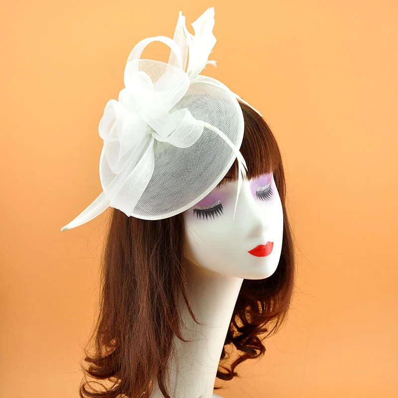 نموذج تظهر Fascinator الكنيسة ريشة أغطية الرأس كوكتيل حزب دبابيس سيدة إكسسوارات الشعر الحصان سباق الرسمي فيدورا قبعة