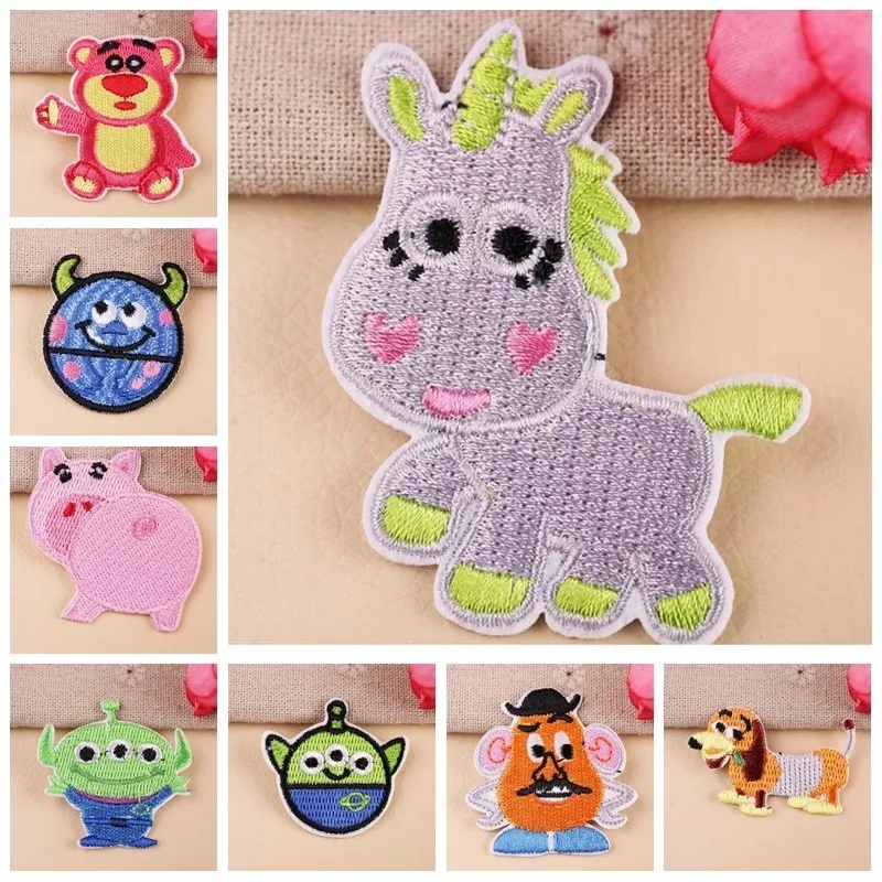 

High quality Cartoon Animal Little yellow dog Patches Little monster Embroidered Mark Pink pig Embroidery Badge Cute bear Patch