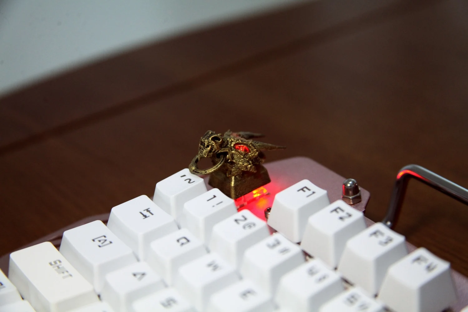 Feito à Mão Keycap para Ouro Cabeça com Anel Resina Personalizado Chave Boné 3d Estereoscópico Teclado Mecânico Dragão 1pc - Imagem 2