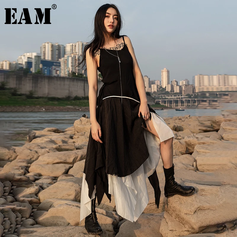 

[EAM] 2019 New Spring Summer Spaghetti Strap Lack Line Split Jont Irregular Hem Vent Cut Style Dress Women Fashion Tide JU439