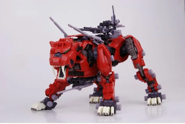 BT модель строительных комплектов: ZOIDS EZ-016 красный меч Тигр 1: 72 весы полный действие пластиковый комплект собрать модель день рождения рождественские подарки