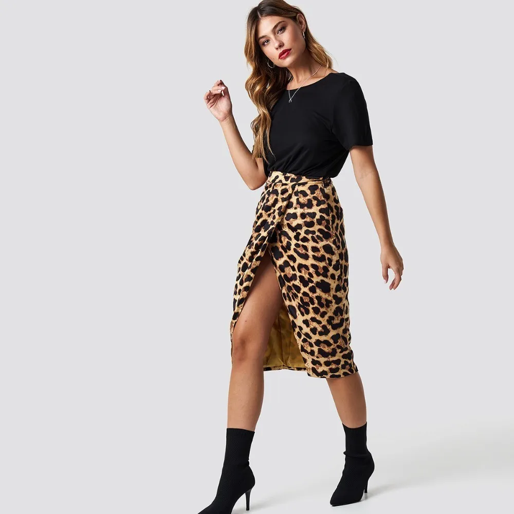 HDY Haoduoyi بسيط بلون بلوزات على الموضة مثير عارية الذراعين ركاب طوق أسود قصير الأكمام المحملات النساء جديد تي شيرتات جملة HDY Haoduoyi بسيط بلون بلوزات على الموضة مثير عارية الذراعين ركاب طوق أسود قصير الأكمام المحملات النساء جديد تي شيرتات جملة