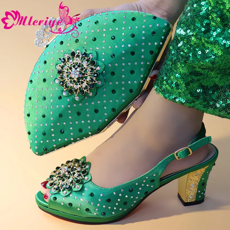 

Latest Nigerian Shoes and Matching Bags Buckle Heel Sandals Party Pumps Women Shoes African Wedding Italian Shoes and Bag Sets