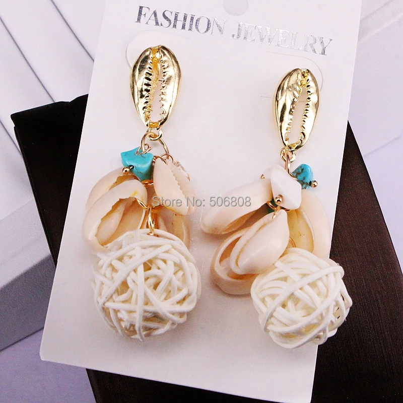 

4Pairs ZYZ-E2694 Korean Natural Shell Drop Earrings Sweet Lvory Color Bohemian Summer Conch Sea Shell Ball Dangle Earrings