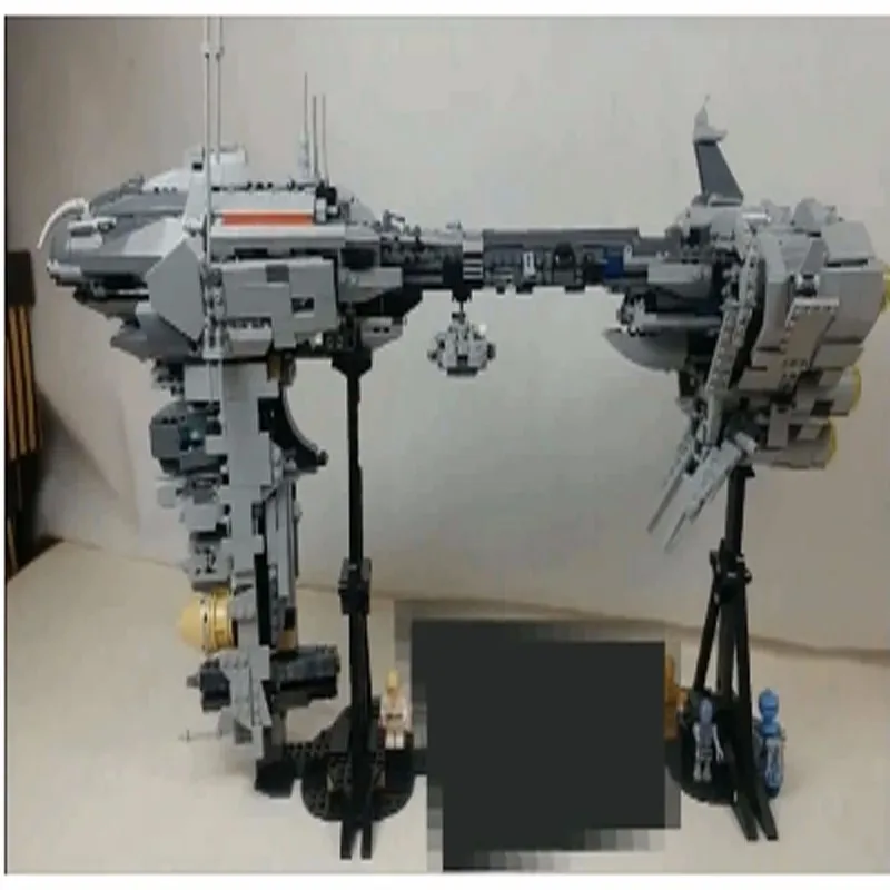 

Hlepin 05083 Star Series Nebula Medical Care Frigate Assembling Spelling Insert Building Block Alpinia Oxyphylla Toys 1736pcs
