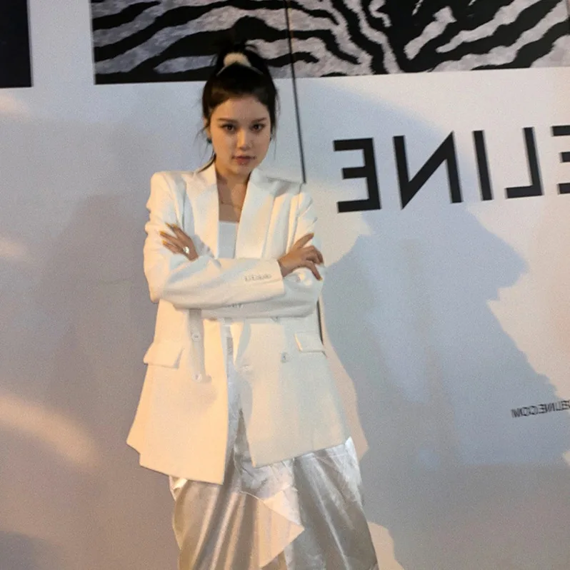 

SHENGPALAE 2019 New Arrivla Women Classic Double Breasted White Suit Coat Female Notched Collar Winter Fashion Jacket HD302