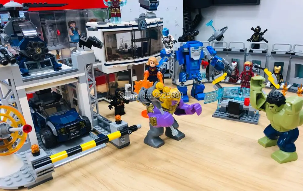compatible legoinglys Marvel The AVENGERS Endgame Captain Marvel Avengers Ultimate Quinjet Compound Battle building blocks toys
