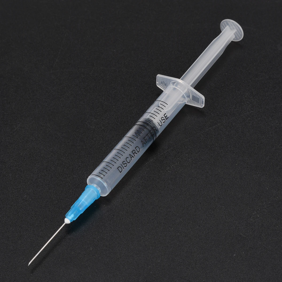 

New 100pcs Tip Syringe 3ml Plastic Sterile Syringe With Sharp End Tip Needle And Storage Cap
