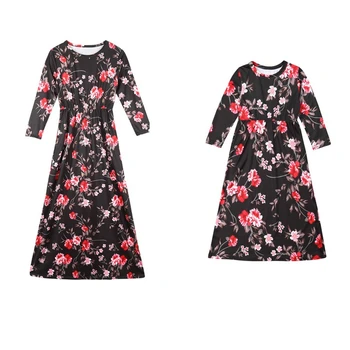 

Family floral print dresses Sexy mommy&me Daughter holiday summer spring O Neck Casual holiday long sundress vestidos 2019 Sale