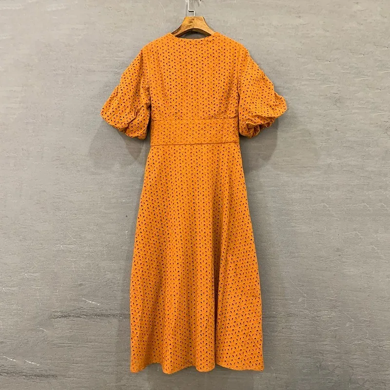 Koop TWOTWINSTYLE Zomer Vintage Solid Vrouwen Jurk V hals Bladerdeeg Mouw Hoge Taille Button Hollow Out Midi Jurken Vrouwelijke Mode 2019