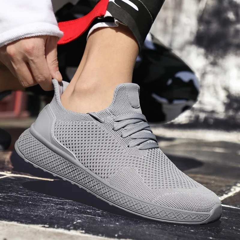 

2019 new Pure color sneakers man breathable mesh summer comfortable lace-up cheap high quality running shoes Zapatos de hombre