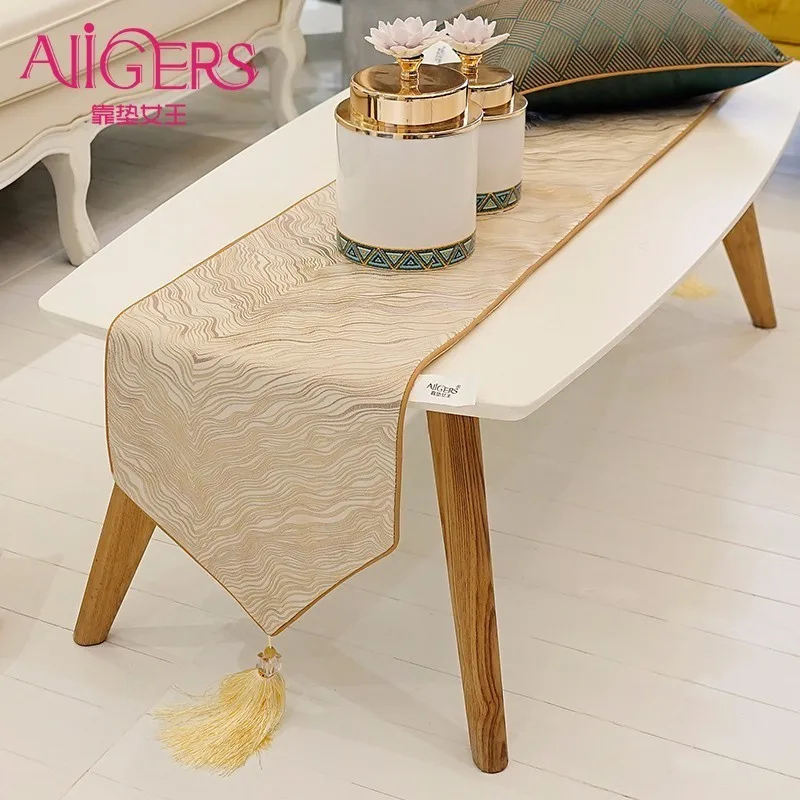 Günstige Avigers Moderne Luxus Gestreiften Tisch Läufer Hohe Präzision Jacquard Tisch Läufer für Haus, Kunst Decor Hochzeit Beige Blau Grün