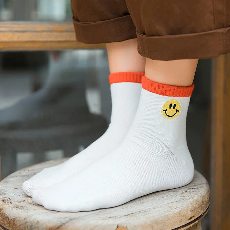 

Fun Smile Face Cotton Blends Women Socks Harajuku Preppy Style Fashion Socks Spring Autumn New Trendy Casual Socks