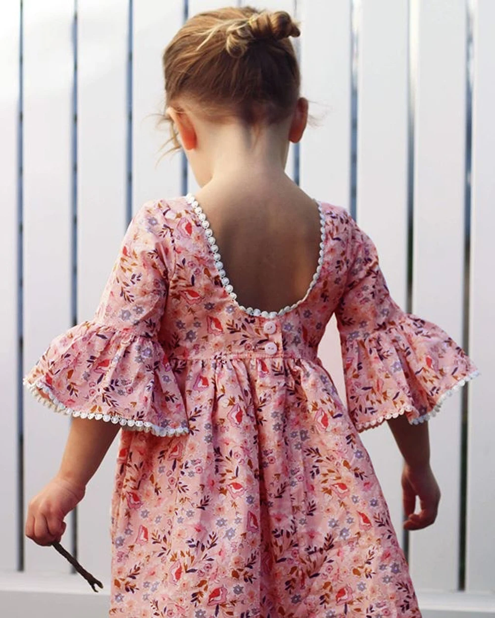 

Vintage Lace Kids Dresses For Girls Long Sleeve Flower Birthday Wedding Girls Dress Princess Party Dress