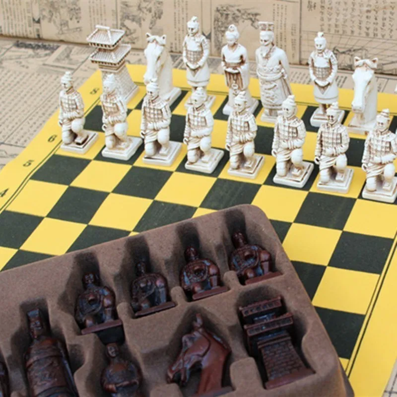 Easytoday Antique Chess Large Chess Pieces Leather Resin Chess Pieces Chessboard Terracotta Character Modeling Parent-child Gift