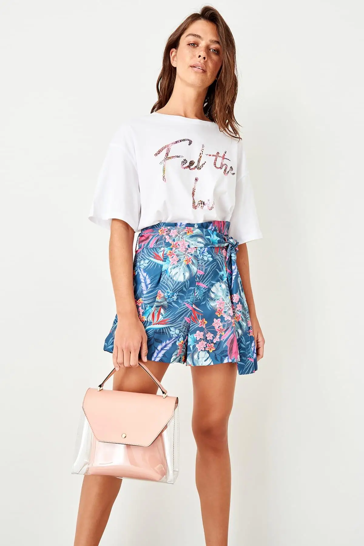 

Trendyol Powder Transparent Shoulder Bag TWOSS19WG0025