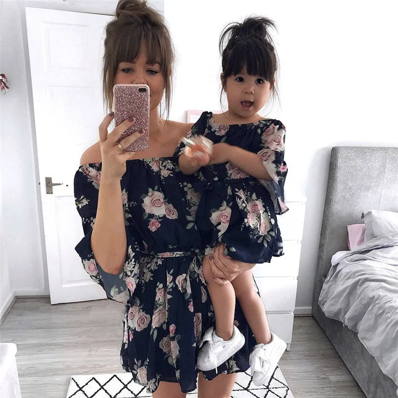 

Summer Mother Daughter Family Matching Outfits Off Shoulder Floral Chiffon Girls Women Boho Loose Holiday Dress Sundress Clothes