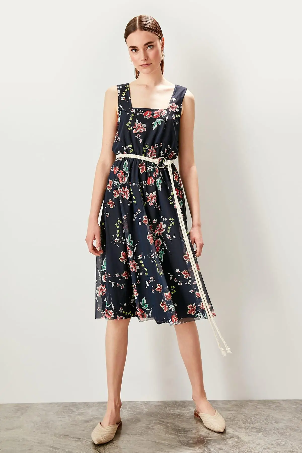 

Trendyol Multicolour Pattern Knitted Dress TWOSS19LJ0284