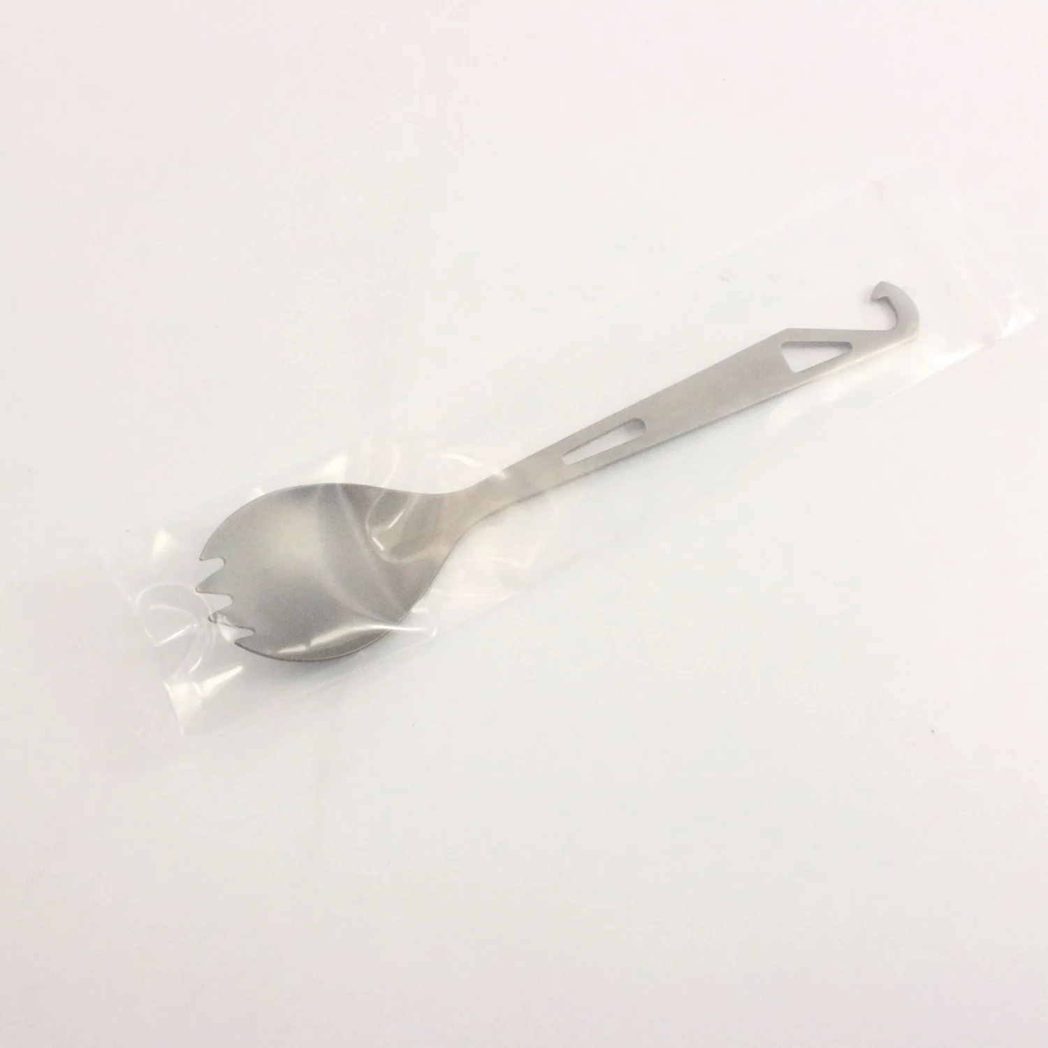 Multi-función de tenedor cuchara de Camping al aire libre vajilla portátil vajilla con abridor de botella de tenedor cuchara de titanio puro de Streng Multi-función de tenedor cuchara de Camping al aire libre vajilla portátil vajilla con abridor de botella de tenedor cuchara de titanio puro de Streng