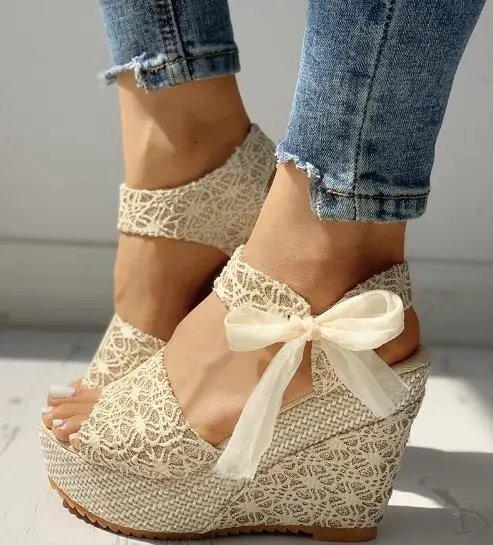 

Spring Ladies Shoe in Lace Mesh Material Pattern Fashion Platform Wedges Sandals for Woman Rome Style Ankle Lace up High Heel