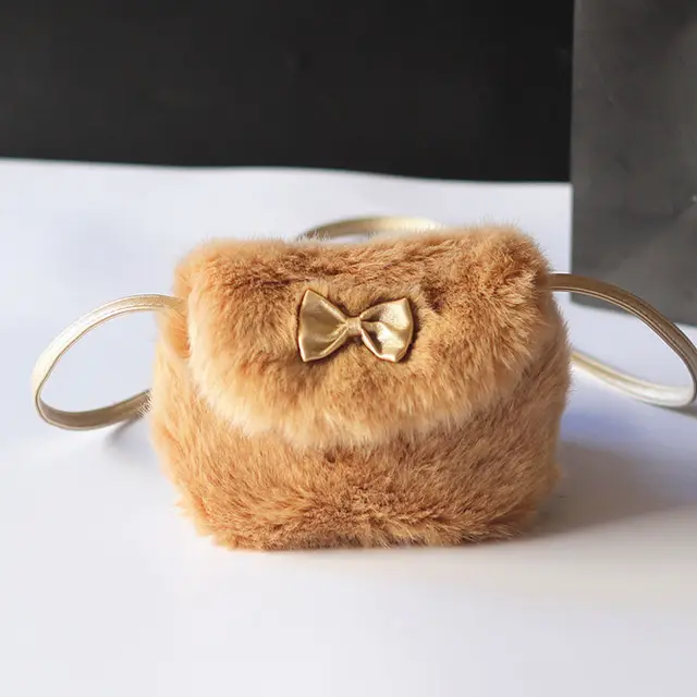 2018 Brand New Baby Girls Furry Now Bags Warmly Children Cross Body Mini Purse Bowknot Artificial Fur Bag Kids Birthday Gifts 5