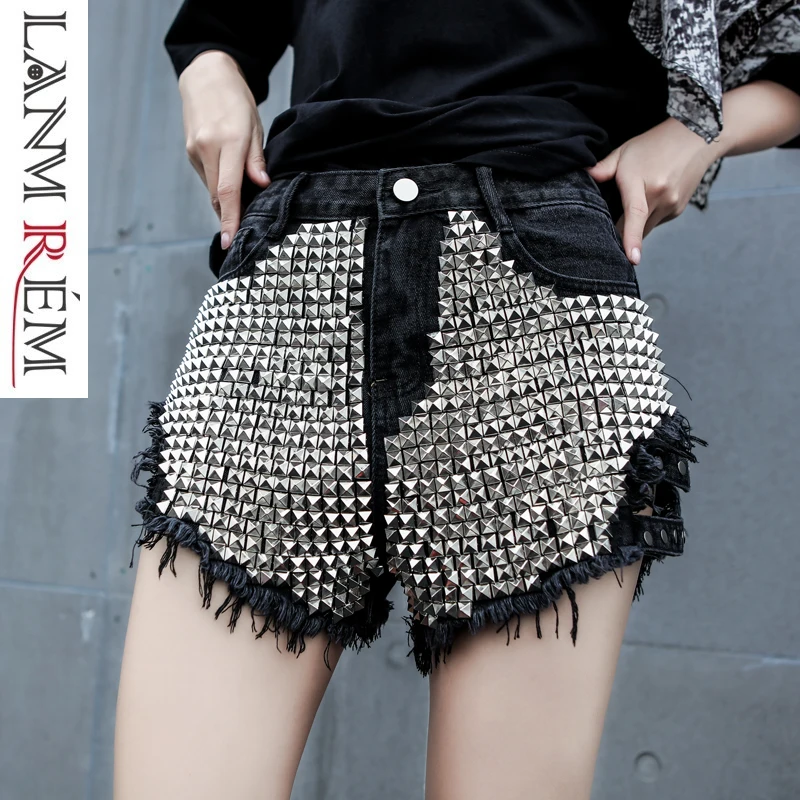

LANMREM 2019 Summer New Fashion Clothes For Women Personality Wide Leg High Waist Casual Rivet Shorts Bottoms All-match YH243