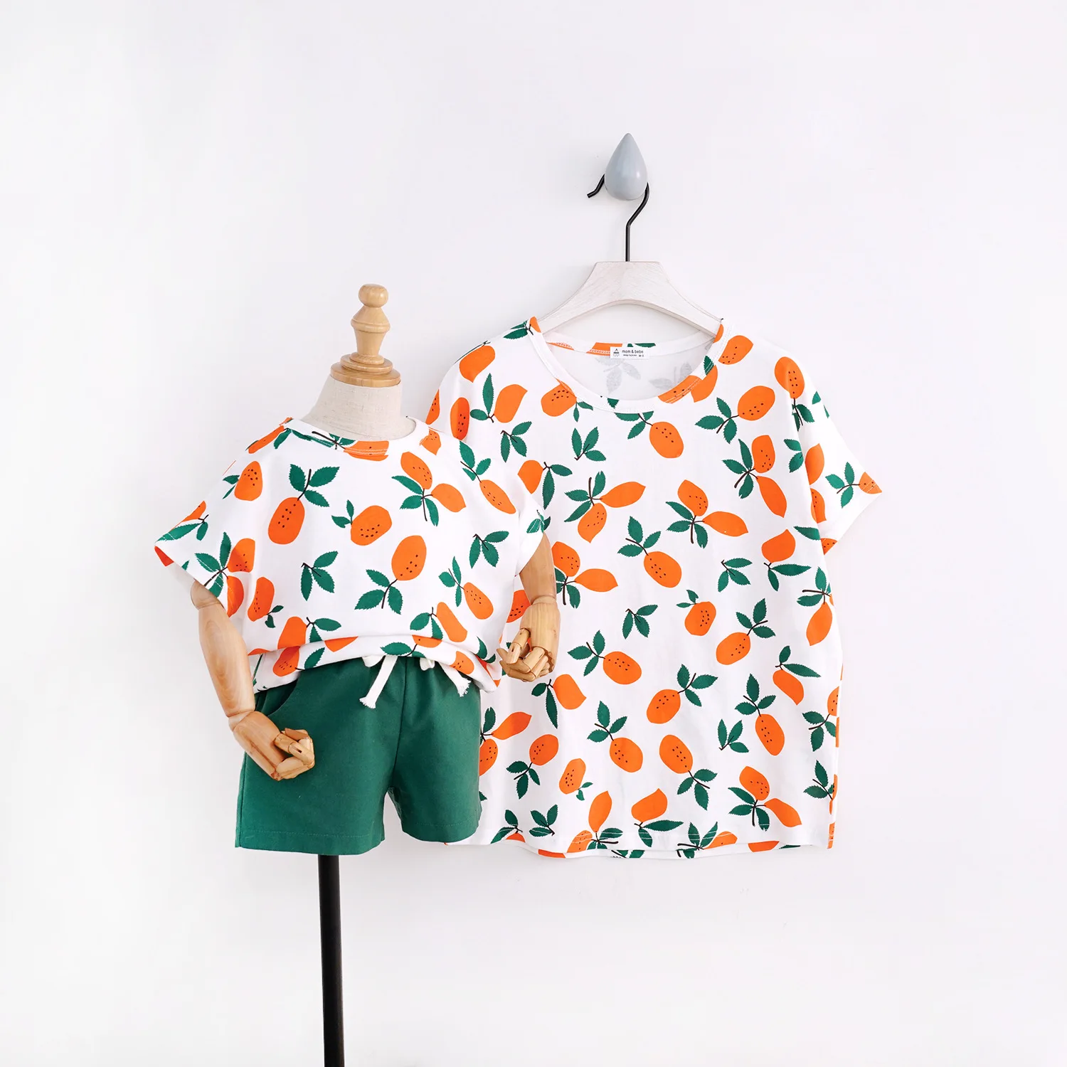 

Mother Daughter Son T Shirts 2019 High Quality Summer Family Matching Short Sleeve Lemon Print Cotton T Shirts Family Tee Tops