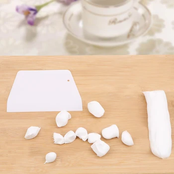 

Baking Pastry Tools Icing Fondant Scraper Plastic Dough Knife Cake Mold Tools Cream Smooth Cake Spatula DIY Cream Scraper
