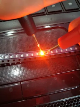 

LED SMD 0805 Red Diodes SMD LED 0805 SMD Diode 2.0*1.2*0.8mm 0805 smd led Red light-emitting diode 620-625nm 3000PCS