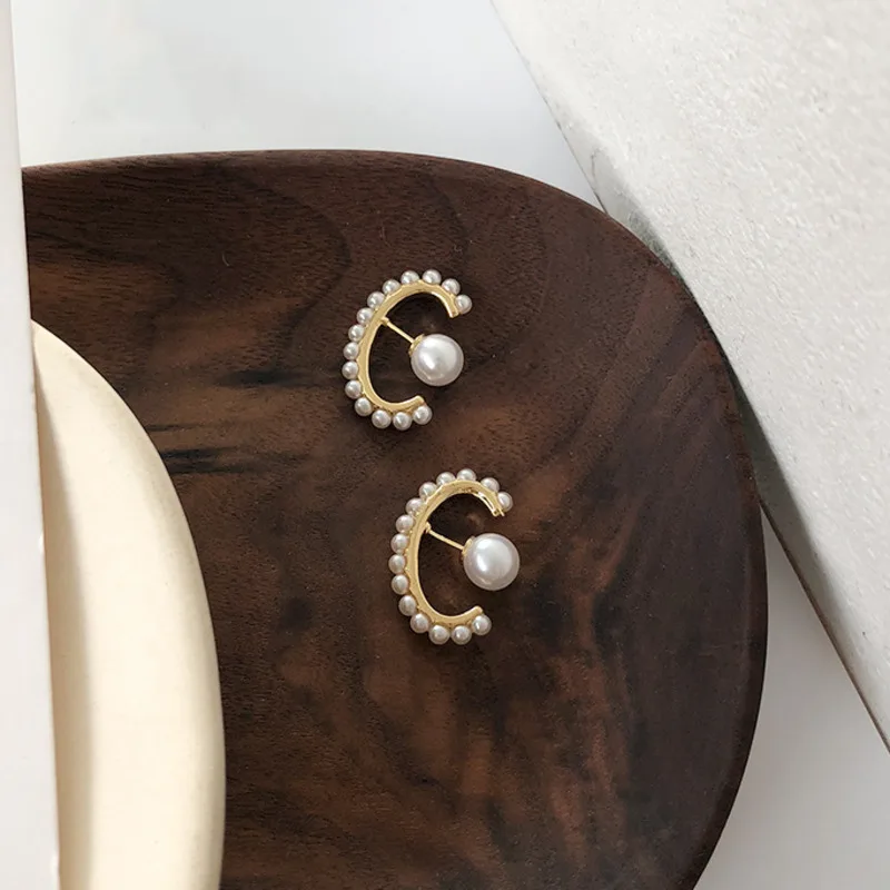 

Bohemia Fashion Simple Creative Imitation Pearl Personality Korean Geometric C Shape Stud Earrings For Women Retro Jewelry Gifts
