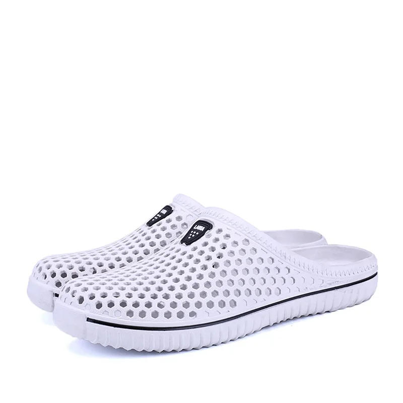 

New Summer Sandals Men Breathable Mesh Shoes Mules Clogs Breathable Beach Pool Bathroom Antislip Hollow Slippers Male Water