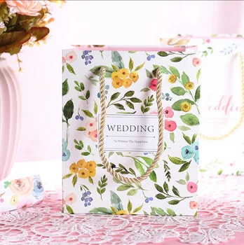

20pcs European Style Floral Printed Paper Bags Wedding Favors Candy Boxes Hand Bags Makeup Bags Party Gift Bags, 18x15x9cm