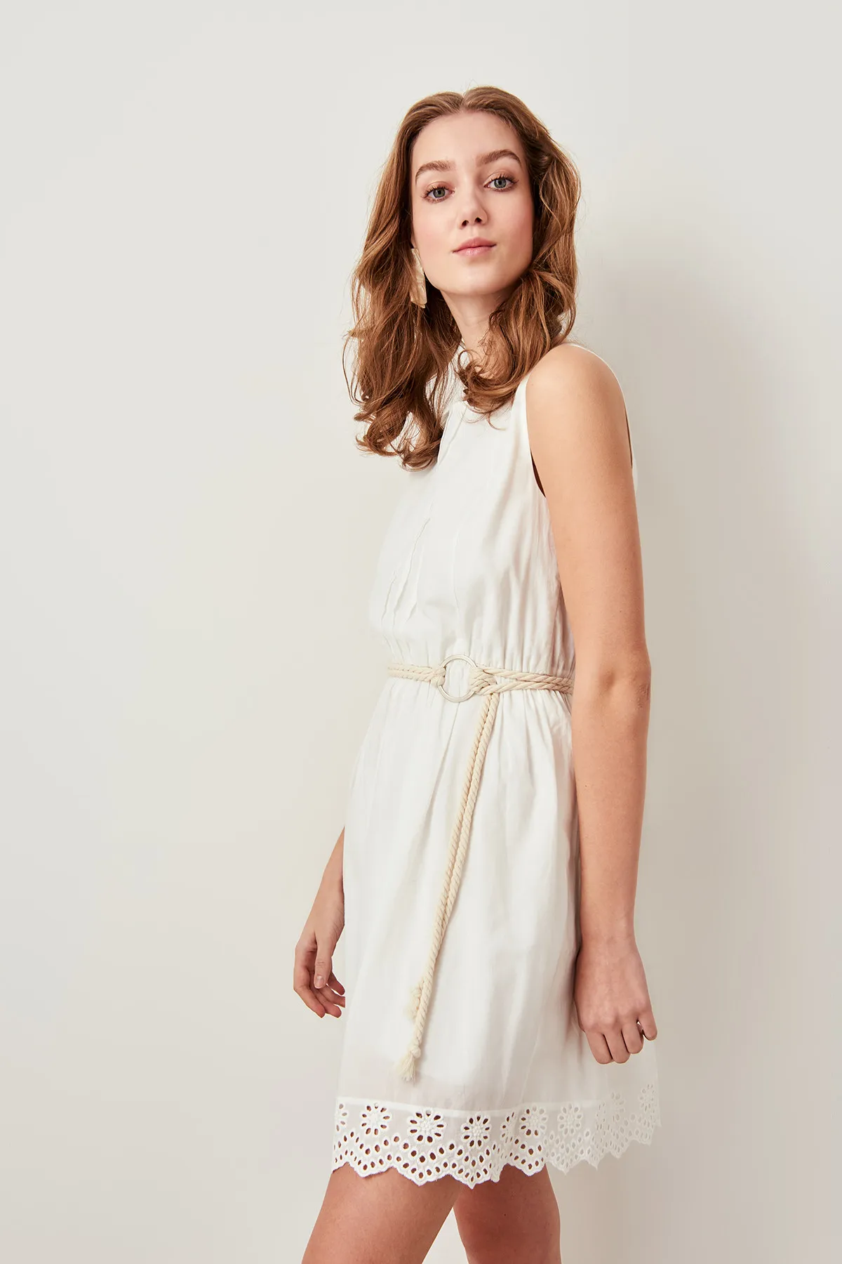 Trendyol подробное платье Brode экрю TWOSS19XO0050|Платья| |