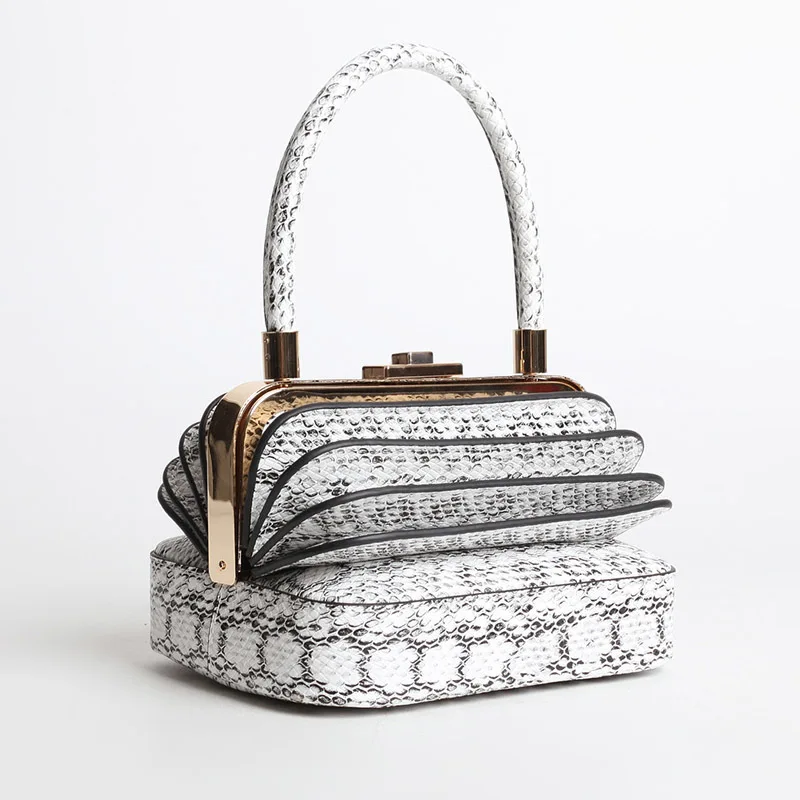 

[Super Seabob] 2019 Spring New Woman Stylish Personality Serpentine Pattern Three-dimensional PU Leather Handbag All Match DA091